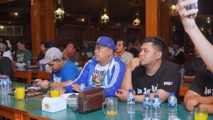 Polda Jatim Pertemukan Bonek dan Aremania Sepakat Damai Jaga Kondusivitas