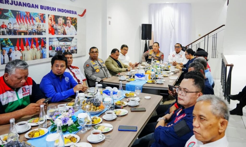 Kapolri Dukung Dialog Penyusunan RUU Ketenagakerjaan, Siap Jadi Jembatan Aspirasi Buruh
