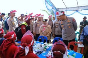 Ekspedisi Merah Putih Tiba di Rupat, Polda Riau Bantu Nelayan hingga Tanam 1.000 Mangrove