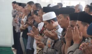Polres Pasuruan Gelar Salat Ghaib dan Doa Bersama untuk Korban Kecelakaan Lalu Lintas
