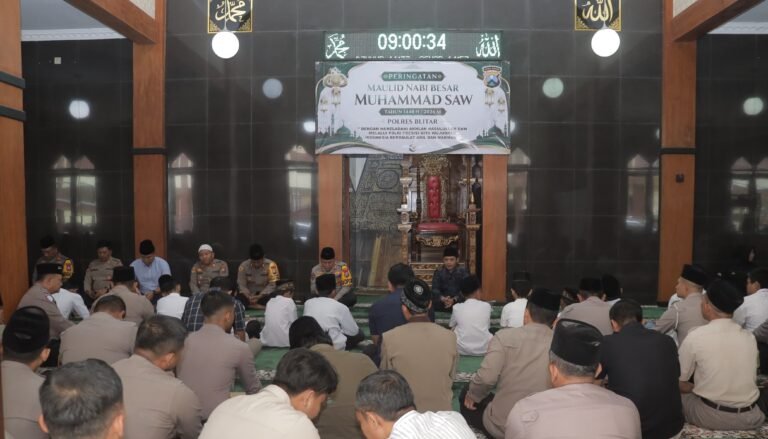 Sentuhan Humanis Polres Blitar di Hari Maulid Nabi: Gelar Pengajian hingga Santuni Anak Yatim