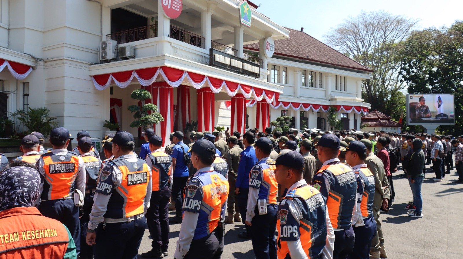 Polresta Malang Kota Berikan Pelayanan Maksimal, 463 Personel Gabungan Amankan Aksi 500 Massa di Kayutangan