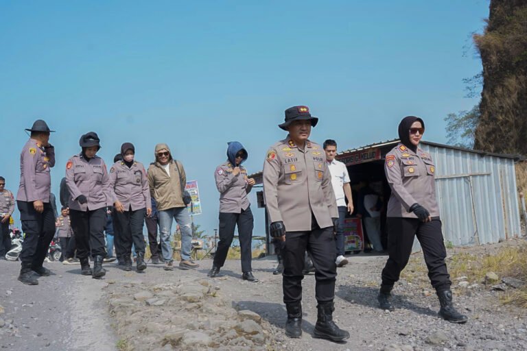 Cegah Karhutla, Polres Kediri Siagakan Ratusan Personel Gabungan di Lereng Kelud
