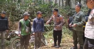 Cegah Karhutla, Polres Bondowoso Patroli Kawasan Hutan, Ingatkan Sanksi Hukum Pembakar Hutan