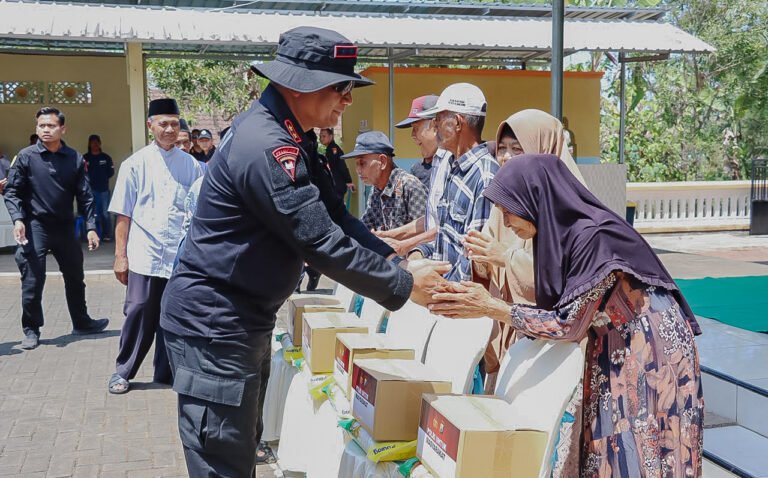 Kapolda Jatim Resmikan Sumur Bor Presisi Atasi Krisis Air Bersih di Pagak Malang
