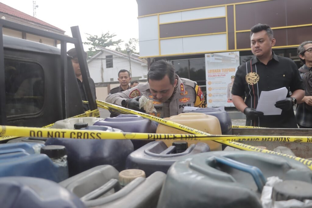 Polres Blitar Ungkap Kasus Dugaan Penimbunan 1.030 Liter BBM Bersubsidi
