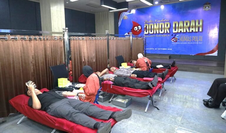 Hari Jadi ke-75 Humas Polri, Divhumas Polri Gelar Donor Darah Serentak Bersama Humas Polda Jajaran dan Media