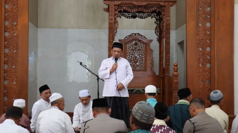 Takmir Masjid Raden Rahmat Apresiasi “Jumat Keliling” Kapolresta Malang Kota, Perkuat Sinergi Jaga Kamtibmas