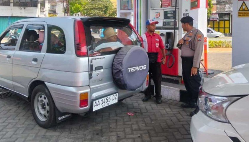 Polresta Malang Kota Pantau 24 SPBU, Antrean BBM Masih Nomal meski Sejumlah Produk Kosong