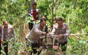 Aksi Ecology Policing Polres Trenggalek Selamatkan Sumber Mata Air Atasi Kekeringan