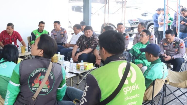 Polisi Bersama Masyarakat: Polres Mojokerto Fasilitasi Shelter Istirahat Gratis untuk Pengemudi Online