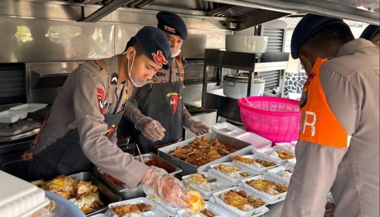 Tanggap Karhutla, Brimob Polda Jatim Padukan Operasi SAR dan Aksi Kemanusiaan