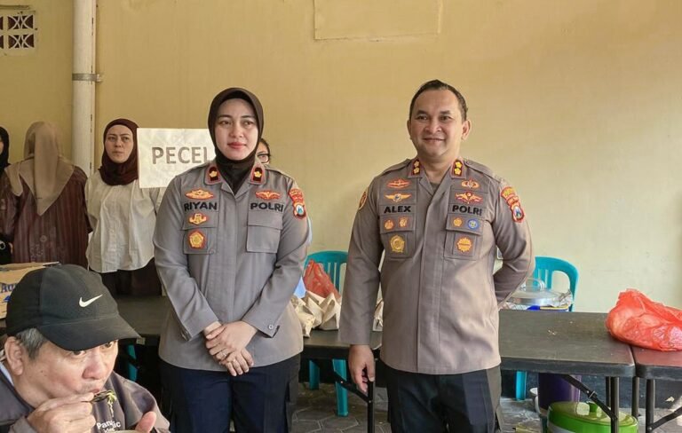 Makan Bersama dan Cek Kesehatan Gratis Polsek Klojen, 68 Warga Mendapat Layanan Pemeriksaan Kesehatan dan Pemberian Vitamin