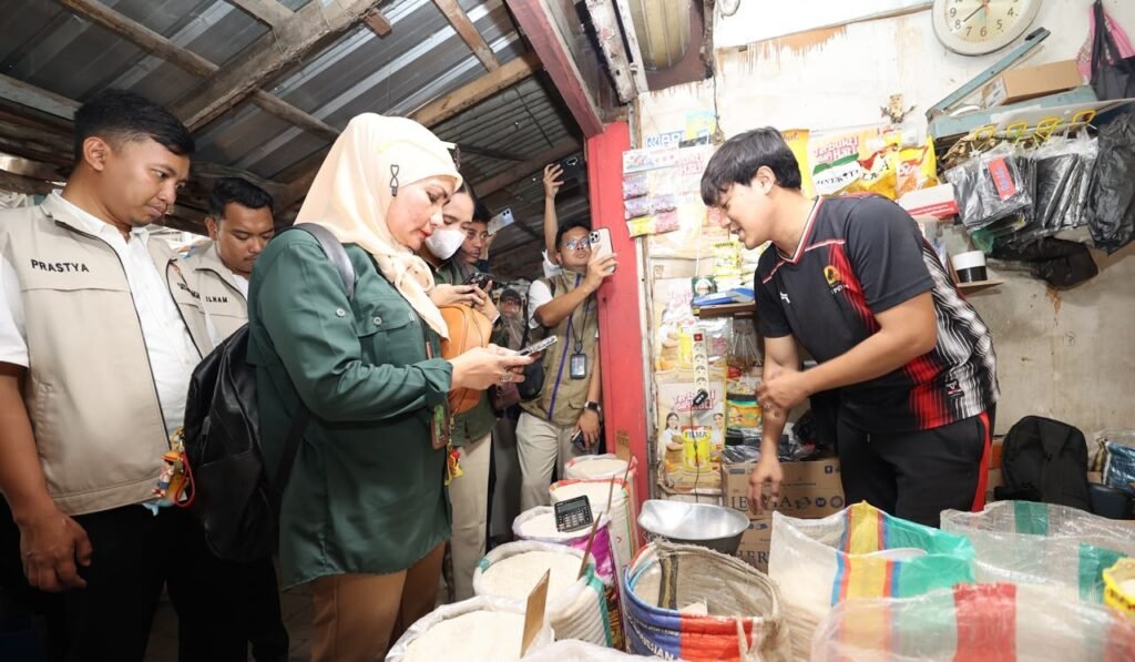 Polda Jatim Pantau Stok dan Harga Beras di Tiga Pasar, Pasokan Terpantau Aman