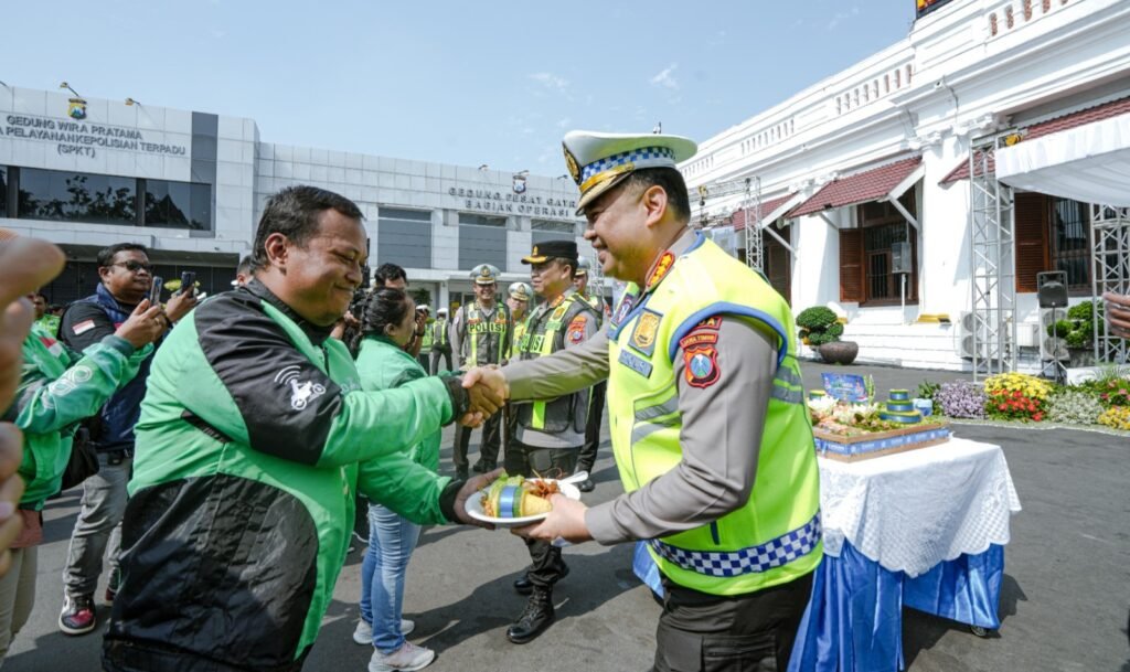 Operasi Patuh Semeru 2026: Polda Jatim Fokus Edukasi Tertib Berkendara Demi Keselamatan di Jalan Raya