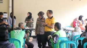 Sarapan Bersama dan Cek Kesehatan Gratis, Polresta Malang Kota Dekatkan Pelayanan kepada Ojol dan Masyarakat
